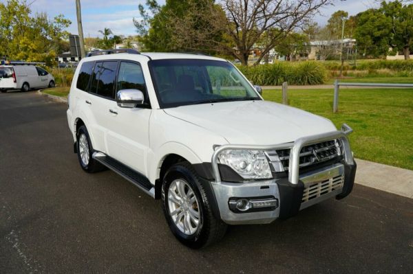 2017 Mitsubishi Pajero NX MY17 GLX LWB (4x4) White 5 Speed Auto Sports Mode Wagon image