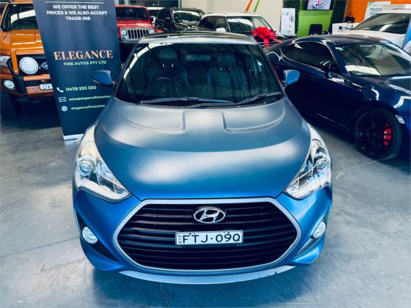 2015 HYUNDAI VELOSTER 3D COUPE FS5 SERIES 2 MY16 SR TURBO BLUE INTERIOR image
