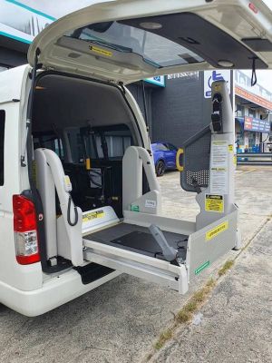 2018 TOYOTA HIACE LONG WHEELBASE TRH200 image