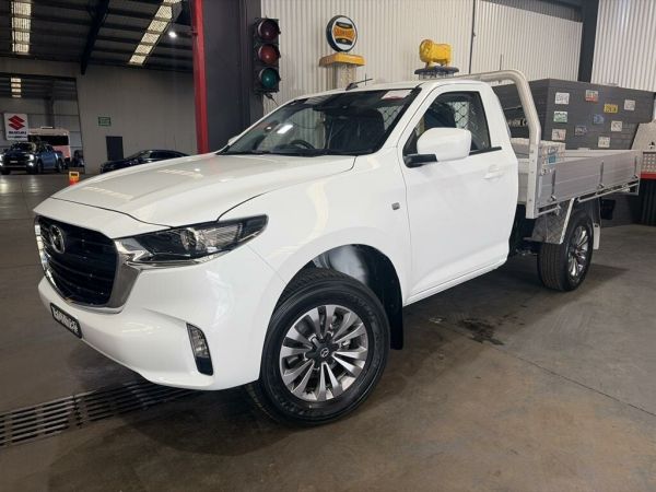 2023 Mazda BT-50 B30D XT (4x2) White 6 Speed Automatic Cab Chassis image