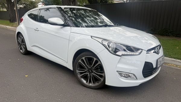 2015 Hyundai Veloster FS4 Series 2 + White Crystal 6 Speed Auto Dual Clutch Coupe image