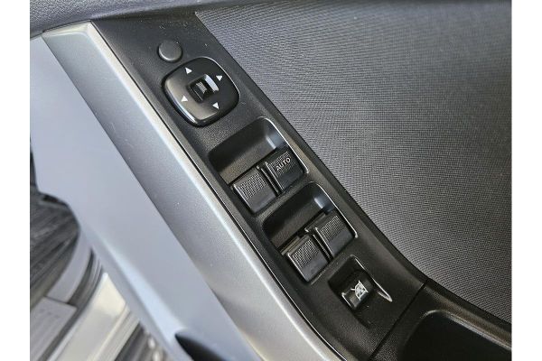 2020 Mazda BT-50 UR XT image