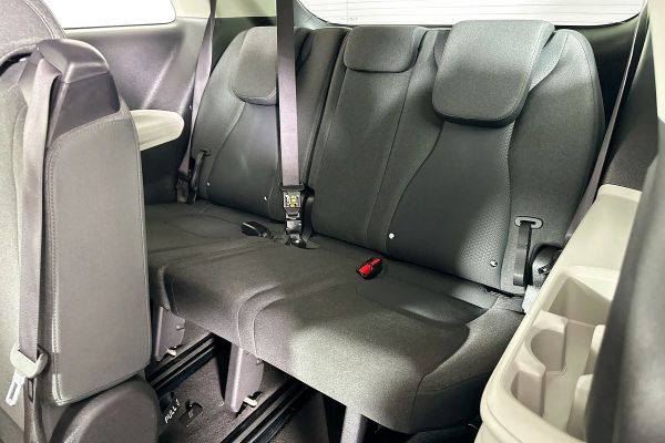 2023 Kia Carnival KA4 S image