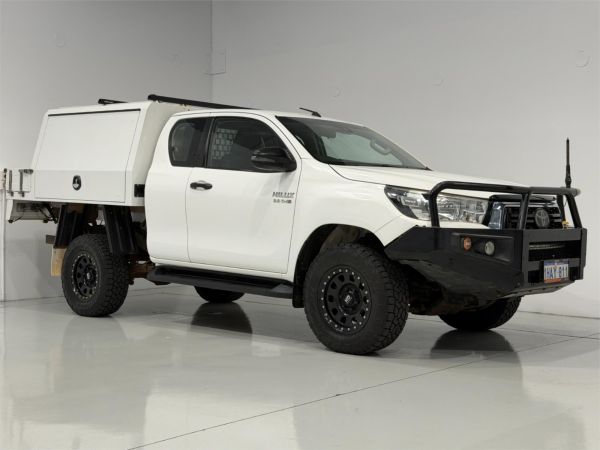 2020 TOYOTA HILUX X CAB C/CHAS GUN126R FACELIFT SR (4x4) image