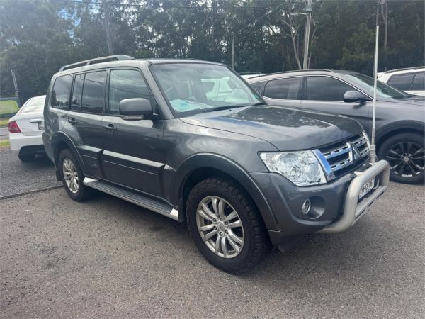 2013 MITSUBISHI PAJERO 4D WAGON NW MY14 VR-X LWB (4x4) image