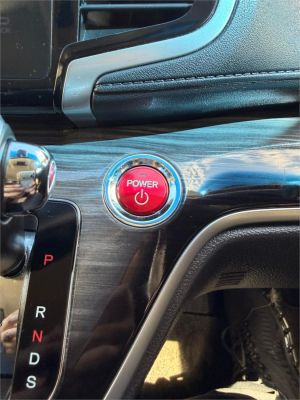 2017 HONDA ODYSSEY 4D WAGON RC (HYBRID) image