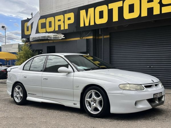 1997 Holden Special Vehicles ClubSport VT White 5 Speed Manual Sedan image