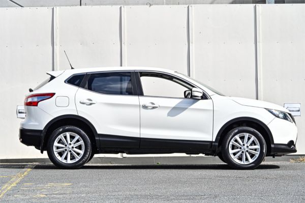 2015 Nissan QASHQAI Wagon J11 ST image