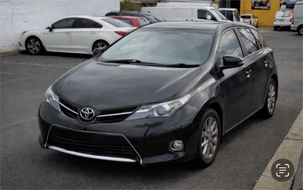 2015 Toyota Corolla Hatchback ZRE182R Ascent Sport image