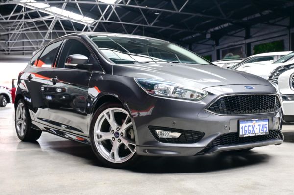 2017 Ford Focus Hatchback LZ Titanium image