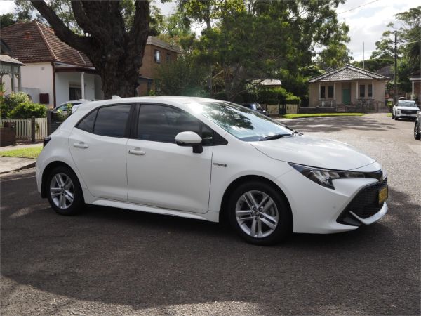 2020 TOYOTA COROLLA 5D HATCHBACK ZWE211R ASCENT SPORT HYBRID image