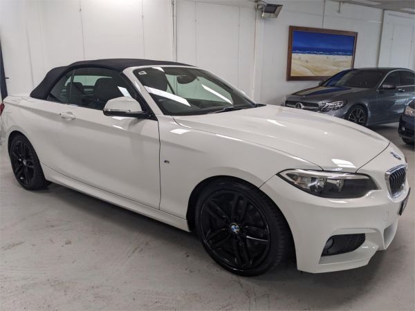 2015 BMW 2 Series Convertible F23 220i Sport Line image