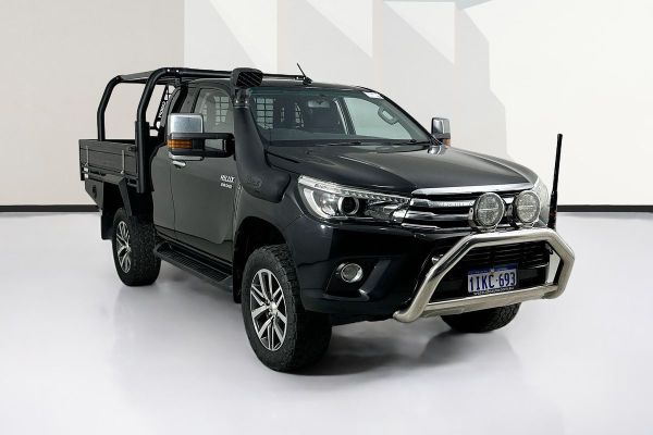2015 Toyota HILUX SR5 (4x4) GUN126R 4X4 image