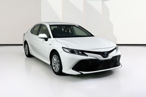 2020 Toyota CAMRY ASCENT HYBRID AXVH70R image