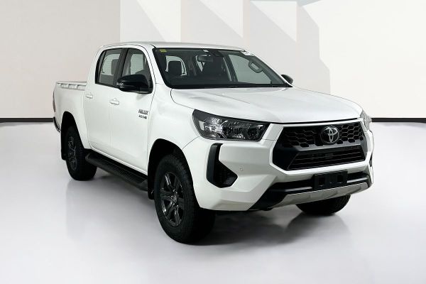 2024 Toyota HILUX SR HI-RIDER (4x2) GUN136R FACELIFT REAR WHEEL DRIVE image