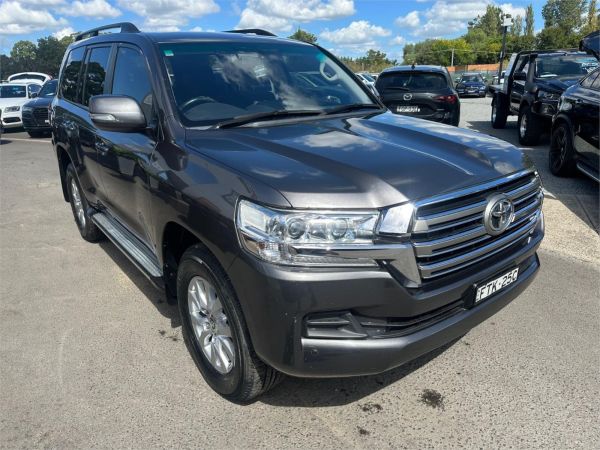 2015 Toyota Landcruiser Wagon VDJ200R GXL image