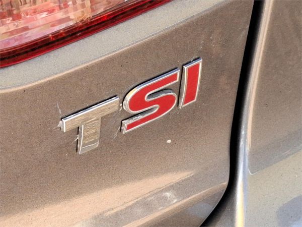2012 Volkswagen Golf Hatchback VI MY12.5 118TSI Comfortline image