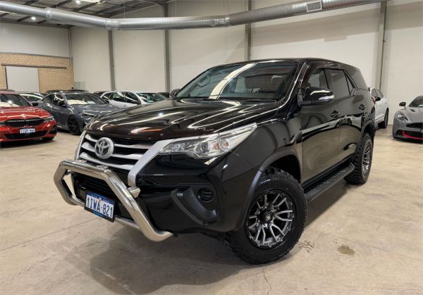 2016 TOYOTA FORTUNER 4D WAGON GUN156R GX image