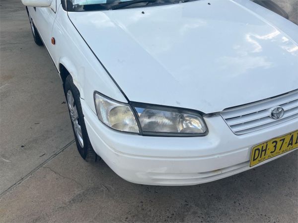 1998 TOYOTA CAMRY 4D SEDAN MCV20R CONQUEST image