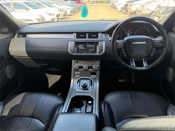 2017 Land Rover Range Rover Evoque Wagon L538 18MY TD4 150 SE Dynamic image