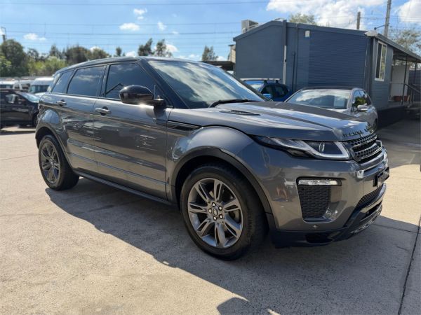 2017 Land Rover Range Rover Evoque Wagon L538 18MY TD4 150 SE Dynamic image