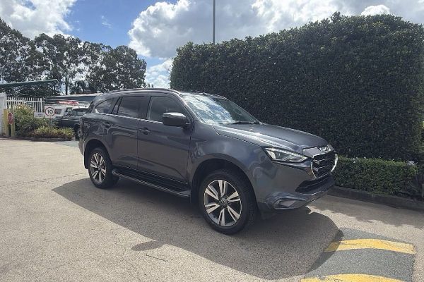 2023 Isuzu MU-X LS-T image
