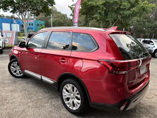 2020 Mitsubishi Outlander ZL ES image