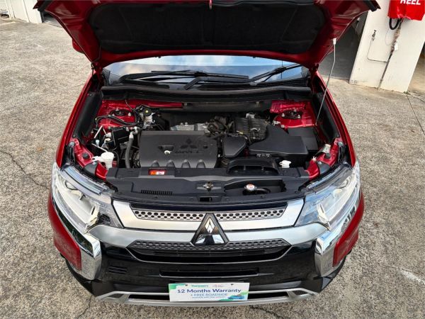 2020 Mitsubishi Outlander ZL ES image