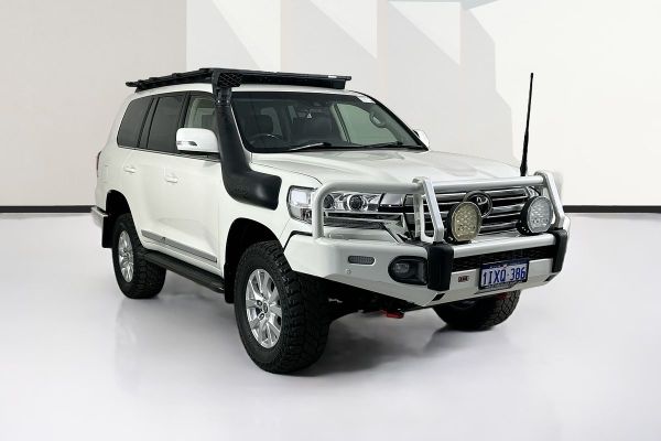 2021 Toyota LANDCRUISER LC200 SAHARA (4x4) VDJ200R image