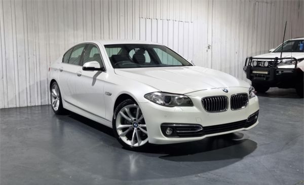 2014 BMW 5 Series Sedan F10 LCI 520i Luxury Line image
