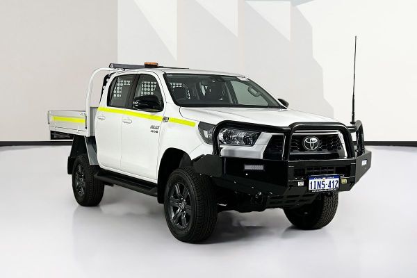 2025 Toyota HILUX SR (4x4) STEEL WHEELS GUN126R RC 4X4 image