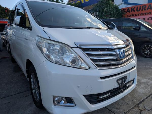2014 TOYOTA ALPHARD Hybrid image