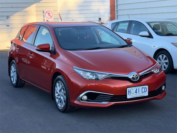 2017 Toyota Corolla Hatchback ZRE182R Ascent Sport image