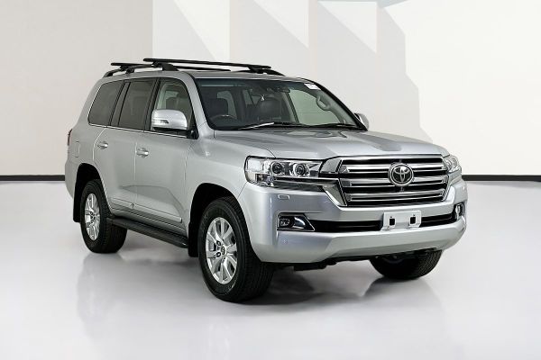 2020 Toyota LANDCRUISER LC200 SAHARA (4x4) VDJ200R image