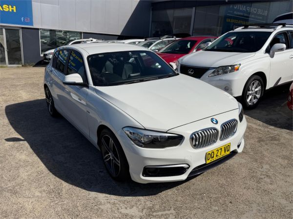 2015 BMW 1 5D HATCHBACK F20 LCI 18i SPORT LINE image