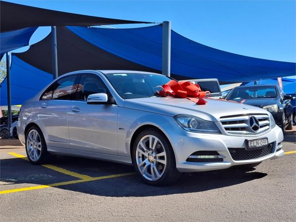 2012 Mercedes-Benz C-Class Sedan W204 MY12 C250 BlueEFFICIENCY Avantgarde image