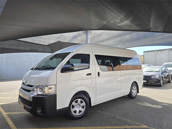 2015 Toyota Hiace Bus TRH223R Commuter image
