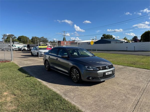 2012 VOLKSWAGEN JETTA 4D SEDAN 1KM MY13 147 TSI HIGHLINE image