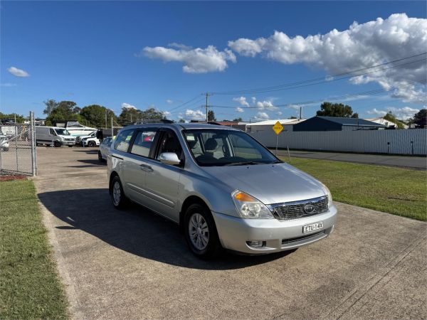 2011 KIA GRAND CARNIVAL 4D WAGON VQ MY12 Si image