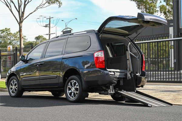2013 Kia Grand Carnival Wagon VQ MY14 Platinum image