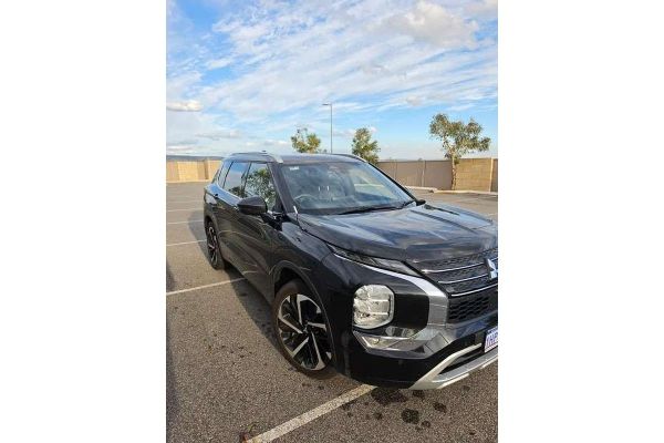 2022 Mitsubishi Outlander Exceed Tourer ZM image