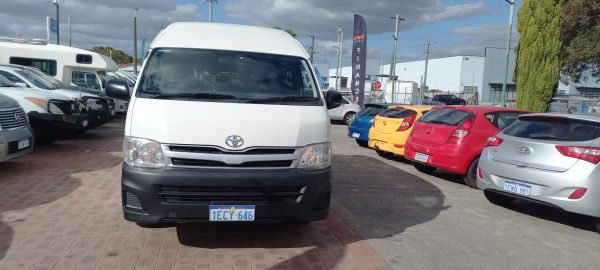 2013 Toyota Hiace Slwb Commuter 14 People Mover image