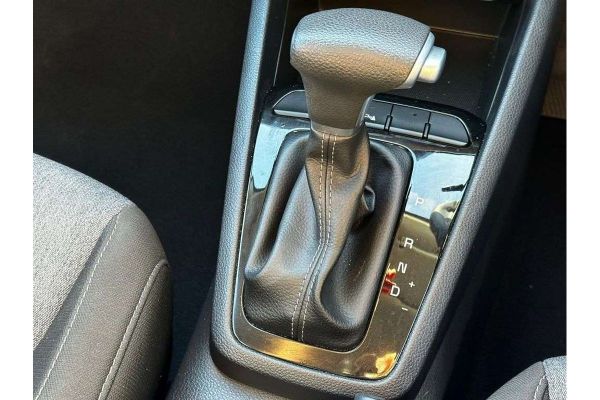 2024 Kia Stonic YB S image
