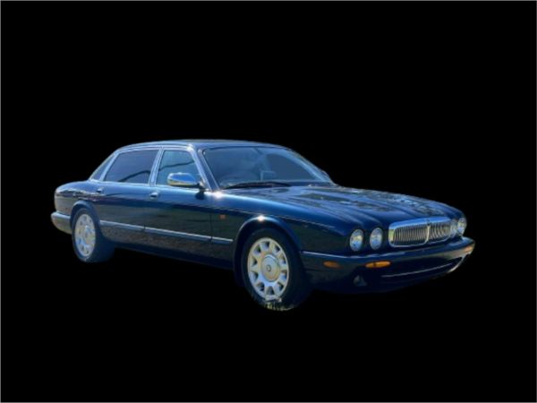 1999 DAIMLER SUPER V8 4D SALOON LWB image