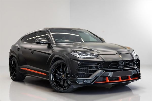2022 Lamborghini Urus Wagon 636 MY22 Graphite Capsule image