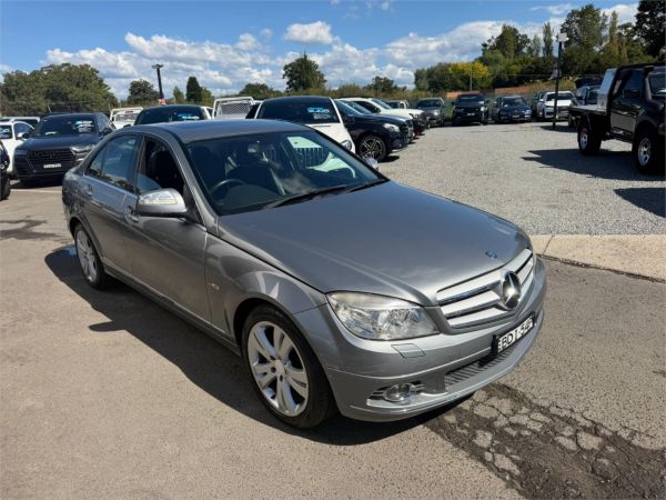 2007 Mercedes-Benz C-Class Sedan W204 C200 Kompressor Avantgarde image