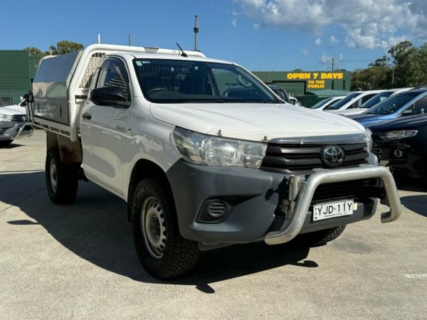 2019 Toyota Hilux GUN135R Workmate 4x2 Hi-Rider White 6 Speed Manual Cab Chassis image