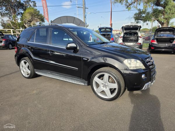 2009 Mercedes-Benz M-Class ML300 CDI BlueEFFICIENCY Auto 4x4 MY10 image