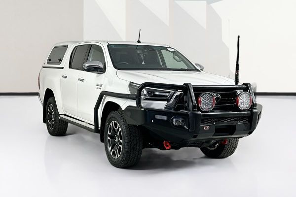 2021 Toyota HILUX SR5 (4x4) GUN126R FACELIFT 4X4 image