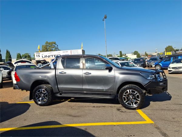 2020 Toyota Hilux GUN126R SR5 image